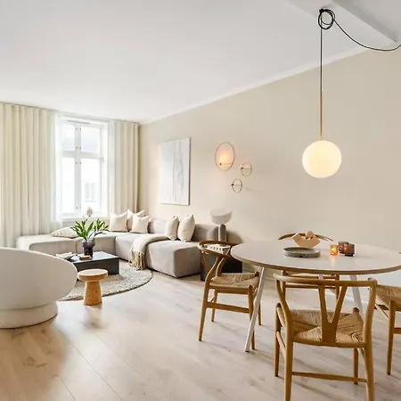 Beautiful In The Heart Of Apartment Bergen