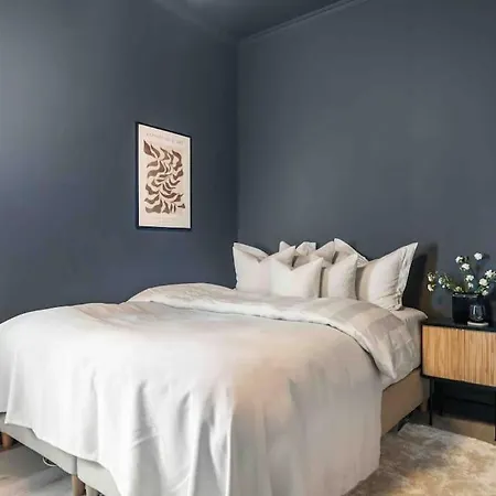 Beautiful In The Heart Of Apartment Bergen